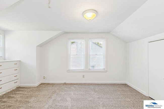 Building Photo - 3 bedroom 1 bath home