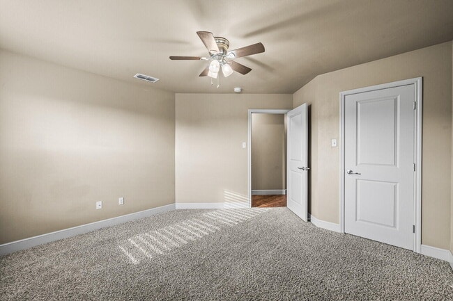 Building Photo - 9806 Avenue V