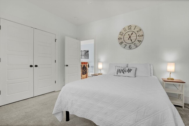 Building Photo - 1059 Meridian Dr