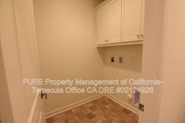 Building Photo - 45139 Via Vela