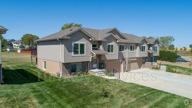 Building Photo - 1604 Barrington Pkwy