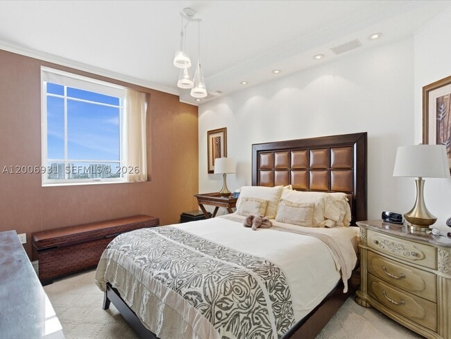 Building Photo - 17875 Collins Ave