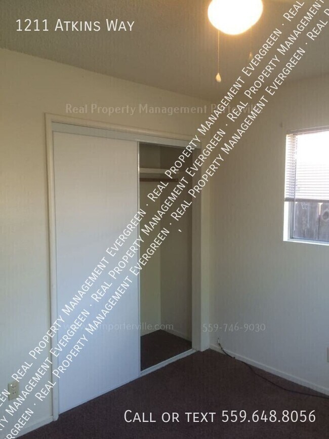 Building Photo - 1211 Atkins Way