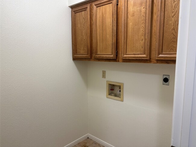 Building Photo - 505 Huckleberry Dr