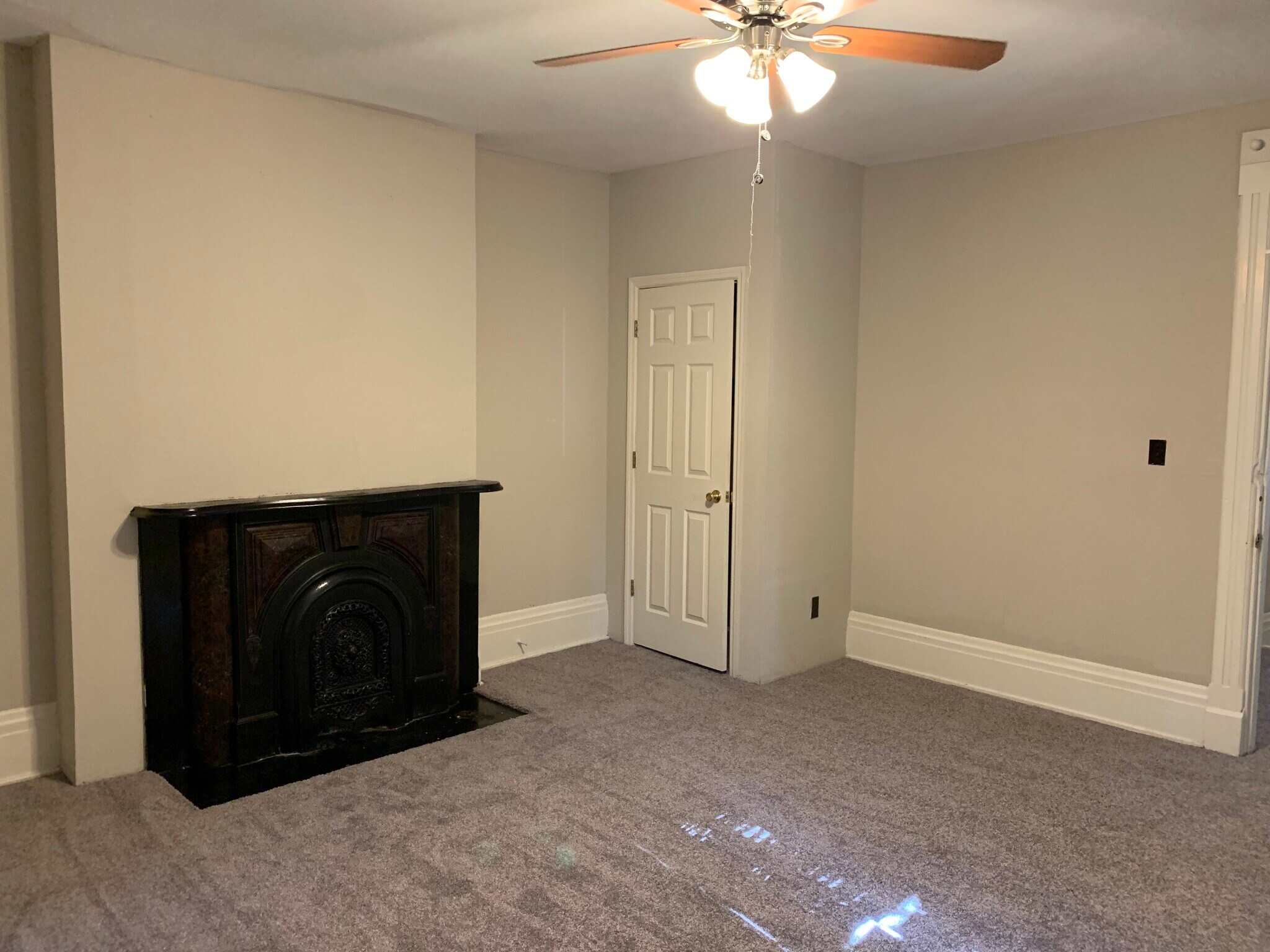 Building Photo - 114 Parker St