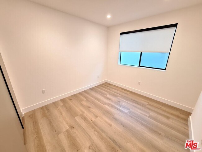 Building Photo - 8326 Blackburn Ave