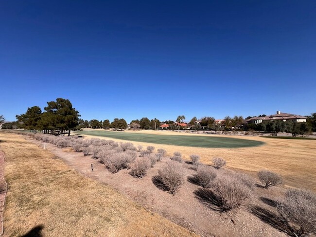 Building Photo - Condo on TPC Summerlin golf course! $2400/...