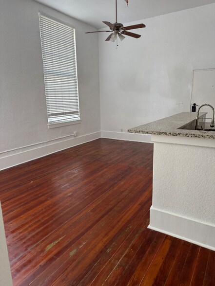 Building Photo - 1090 10th St N