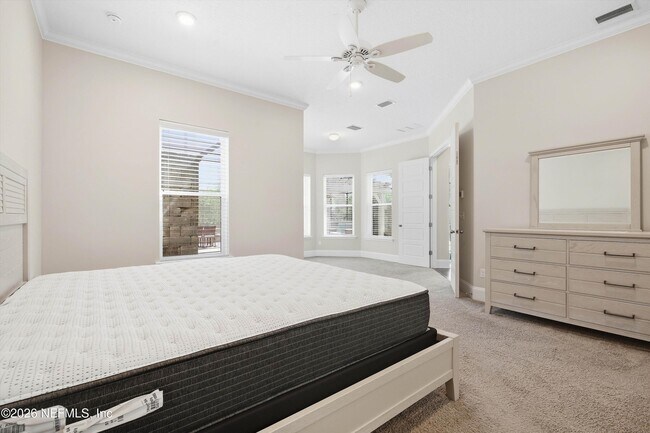 Building Photo - 80 Lazy Crest Dr