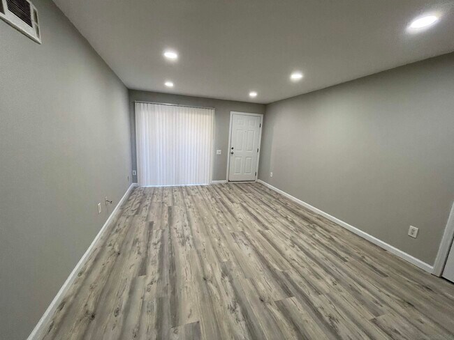 Building Photo - 6333 College Grove Way