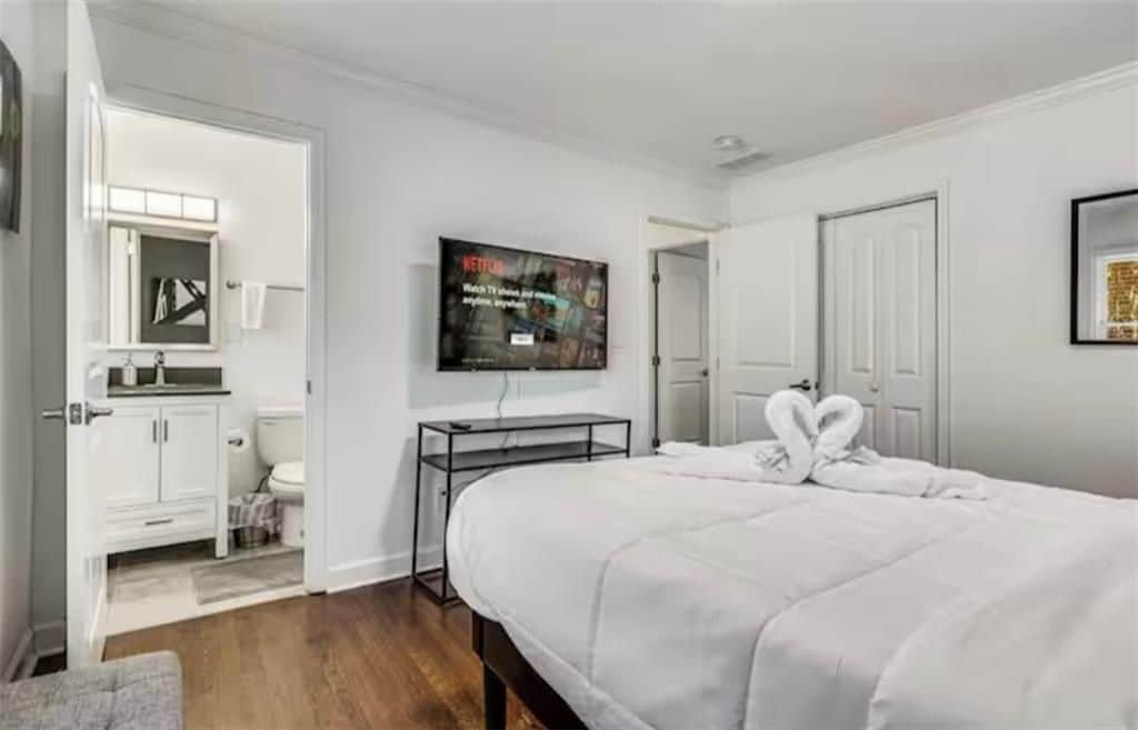 Building Photo - 4050 Washington Rd