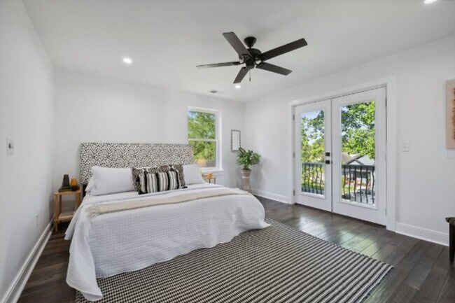 Building Photo - Brand NEW East Nashville 3 bedroom/3.5 bat...