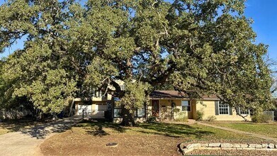 Building Photo - 918 Cypress St