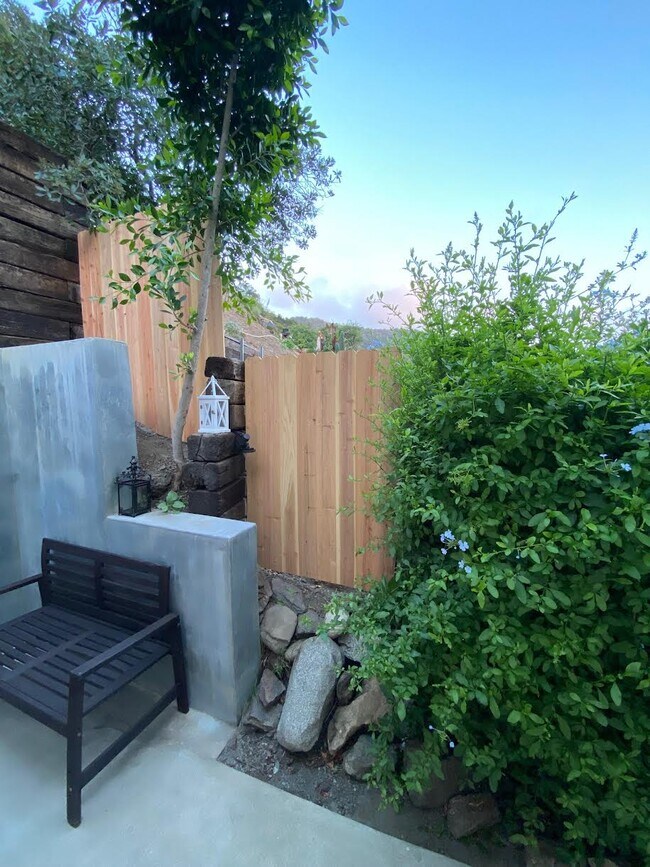 Building Photo - 10001 Westwanda Dr