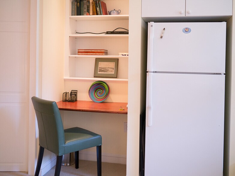 Building Photo - 72 Montgomery St