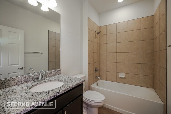 Building Photo - 2721 NW 18th Pl