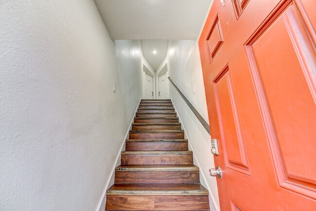 Building Photo - 2720 Truxillo St