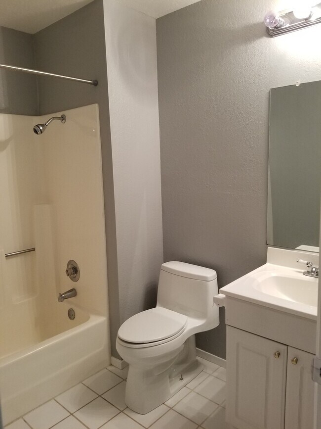 Building Photo - 3 Bed 2 Bath In Martinez (Sunrise Ridge)