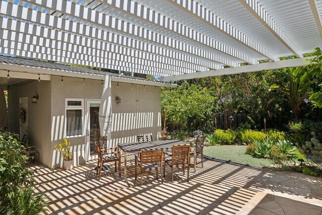 Building Photo - Beautiful Ranch Home with Bonus Room & Detached ADU | Minutes to Downtown