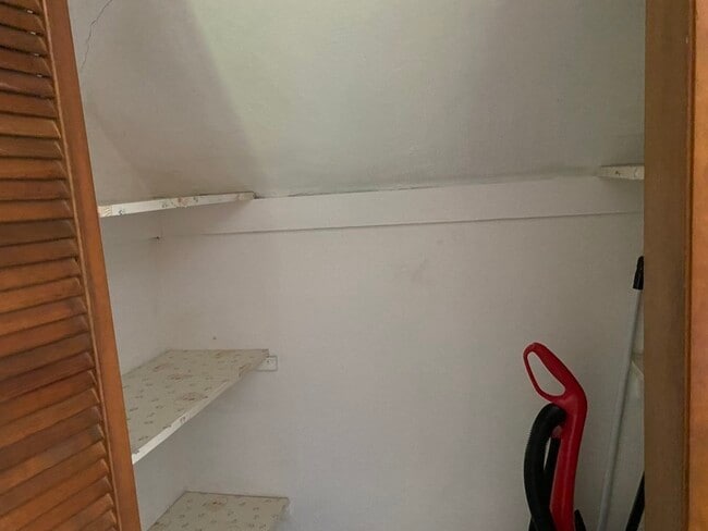 Building Photo - 83 S Main St