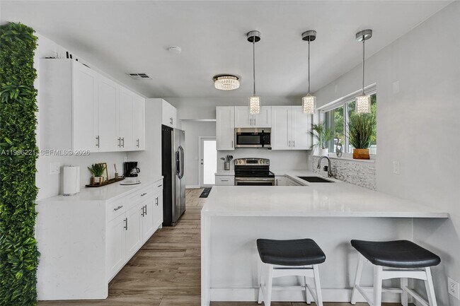 Building Photo - 19625 NW 6th Pl