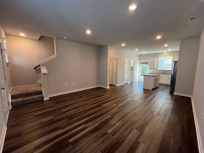 Building Photo - 1781 Frodo Wy