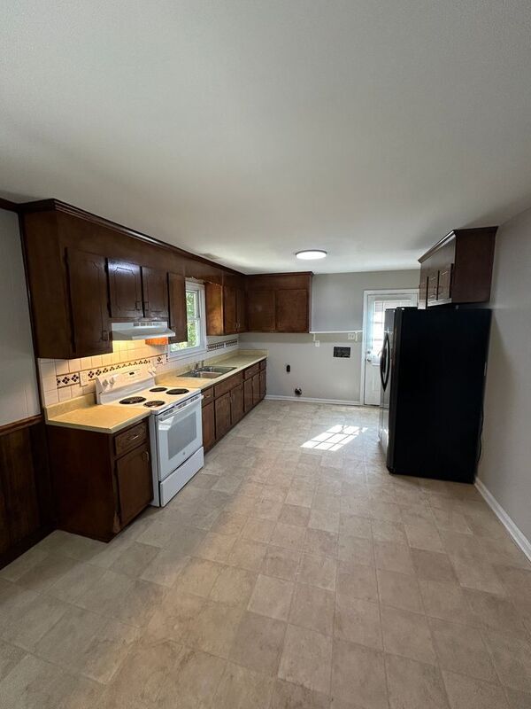 Building Photo - 2001 Old Iron Rd