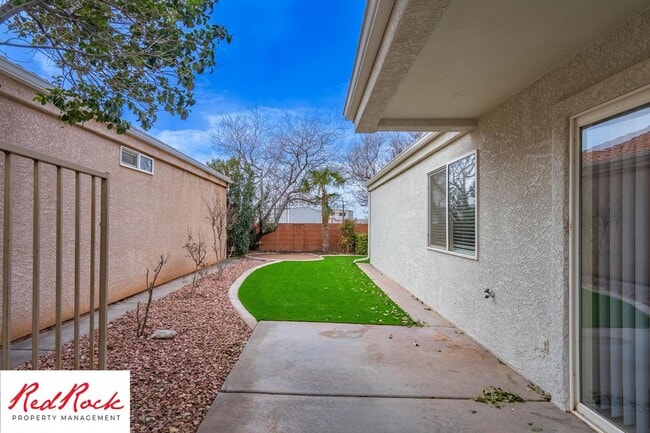 Building Photo - 3 Bedroom Home in Hurricane with Community Pool