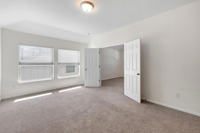 Building Photo - 405 Little Draw Ln