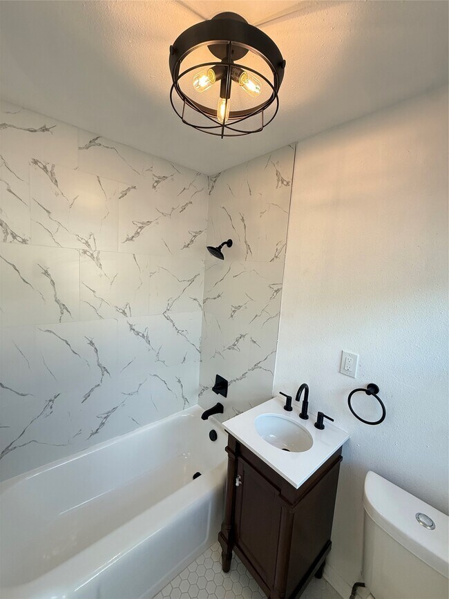 Building Photo - 1848 Portsmouth St