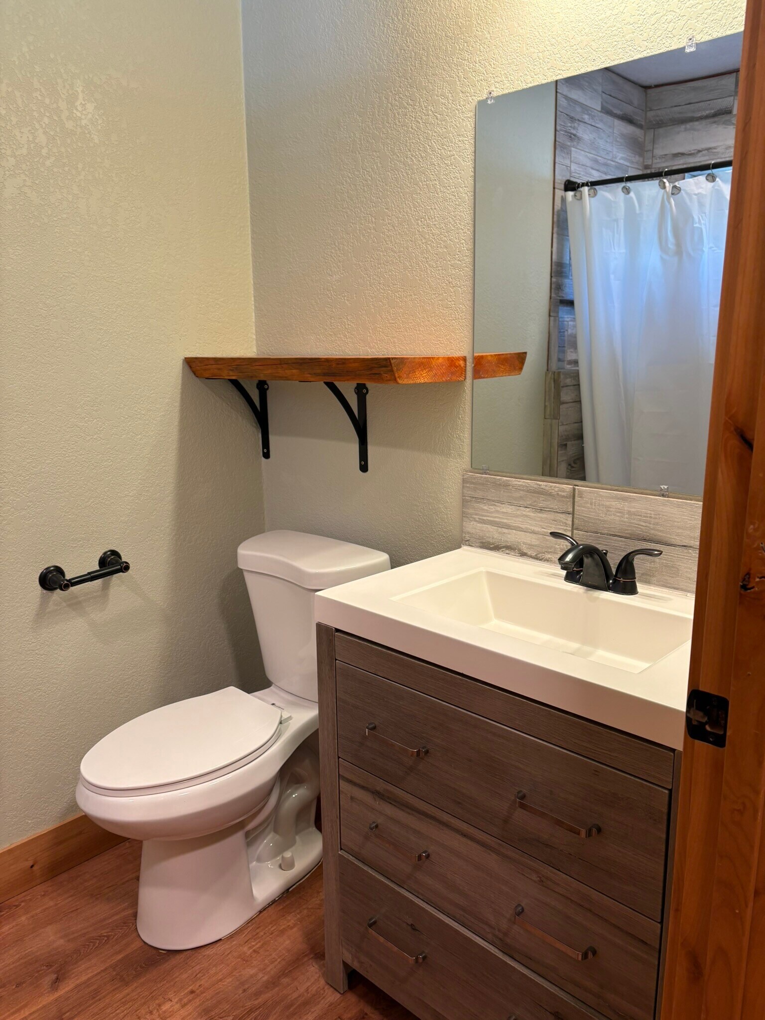 bathroom - 403 Carr Creek Rd