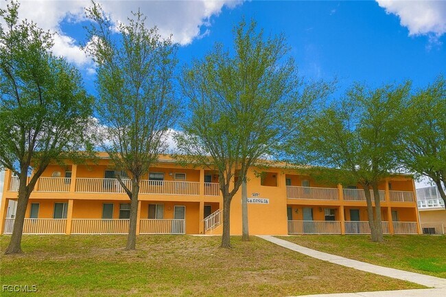 Building Photo - 4903 York St