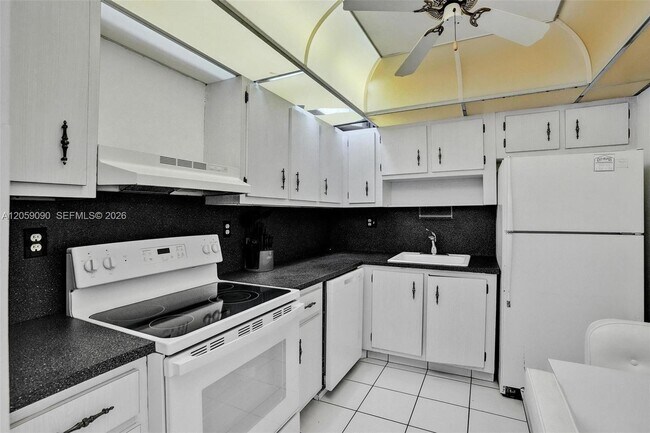 Building Photo - 500 Three Islands Boulevard
