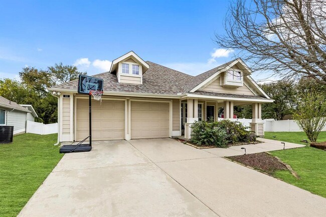 Building Photo - 100 Hilltop Dr