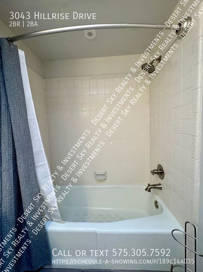Building Photo - 3043 Hillrise Dr