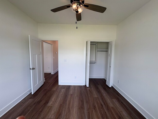 Building Photo - 1145 W Trek Cir