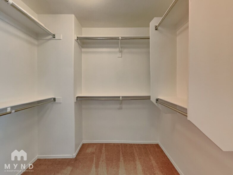 Building Photo - 4732 W Dill Ave