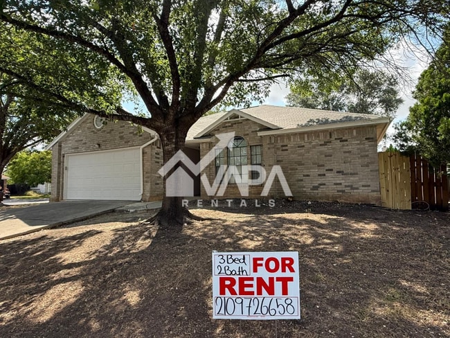 Building Photo - 5215 Fountain Lake Dr