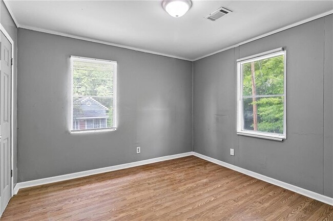 Building Photo - 668 Grosso Ave