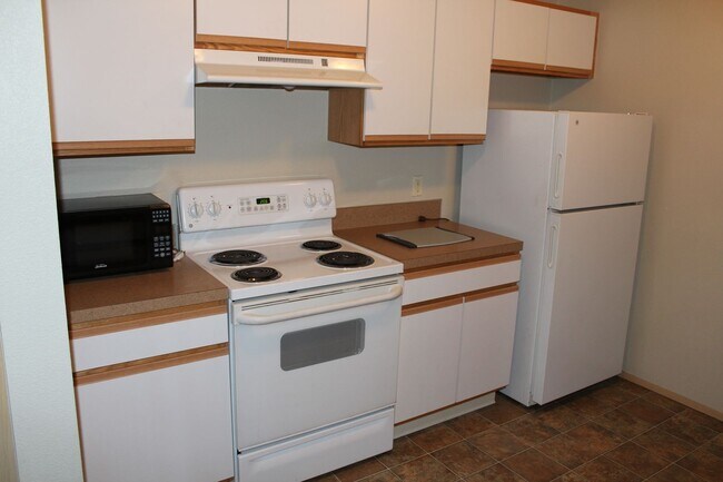 Building Photo - 1 Bedroom, 1 Bath Condo available, Near Greenbelt and Downtown Boise