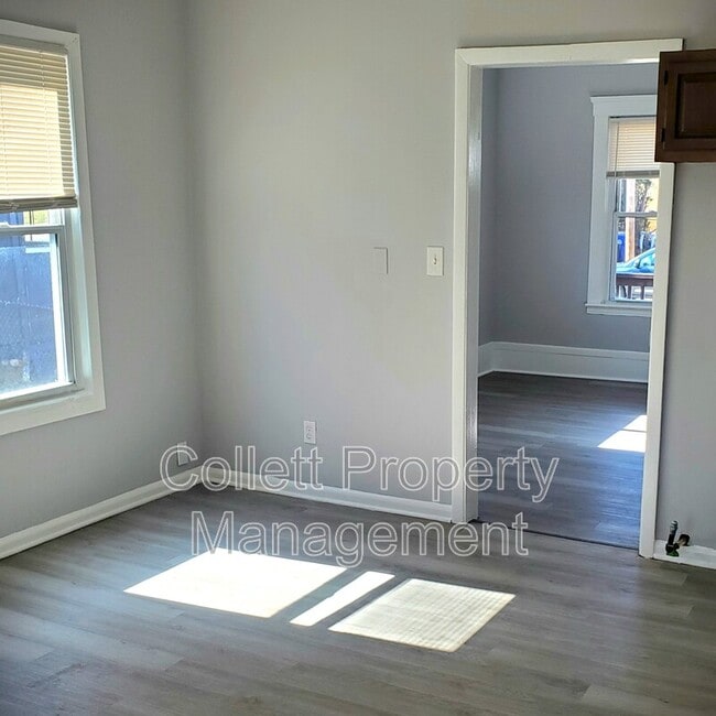 Building Photo - 3539 W 50th St