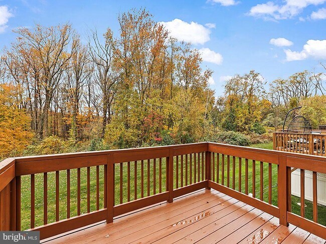 Building Photo - 523 Chestnut Ct