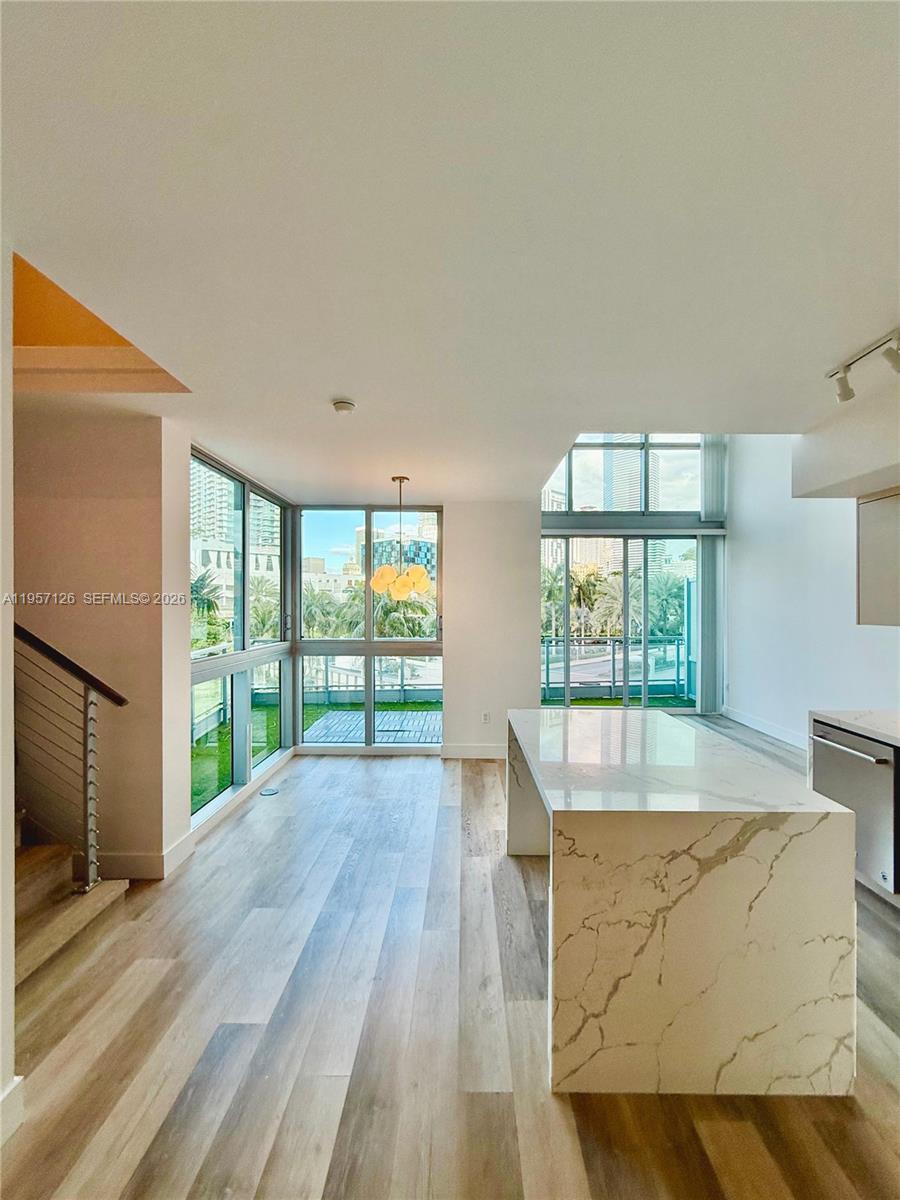 Building Photo - 90 SW 3rd St