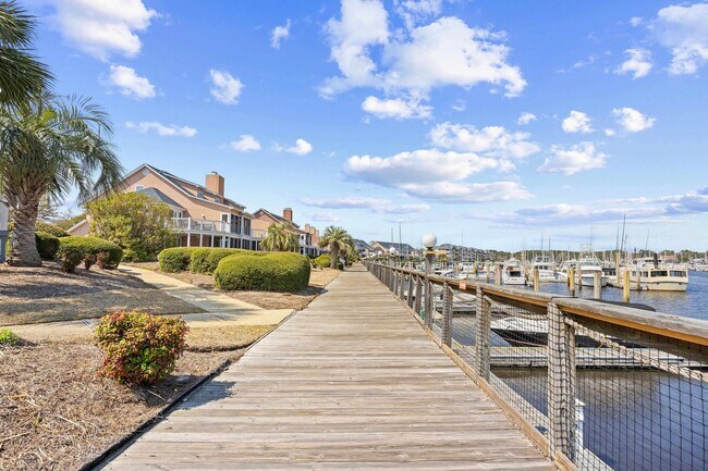 Building Photo - 4759 Lightkeepers Way