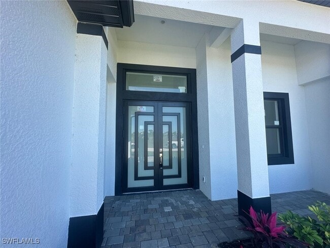 Building Photo - 402 Irving Ave