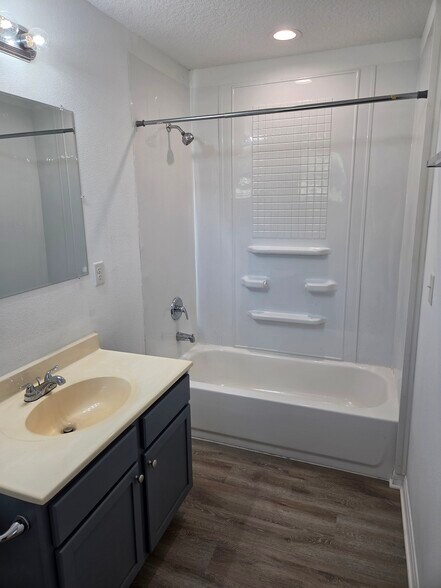 Primary Bathroom - 803 E Hart St