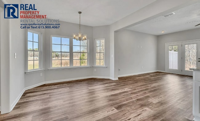 Building Photo - BRAND-NEW Stunning END-unit townhome in Manchester, attached garage!