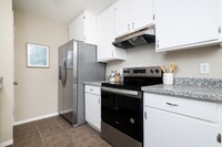 Building Photo - 1517 Nogales St