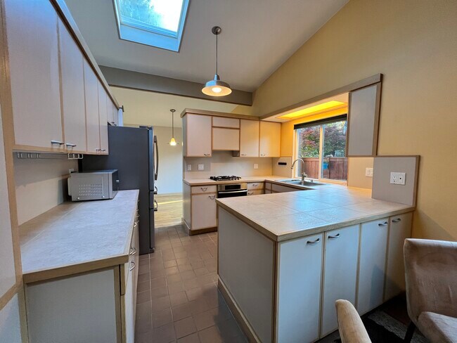 Building Photo - 11757 NE 143rd St