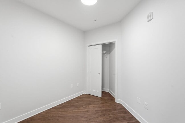 Building Photo - Experience modern living in this beautifully appointed junior one-bedroom/studio featuring an ope...